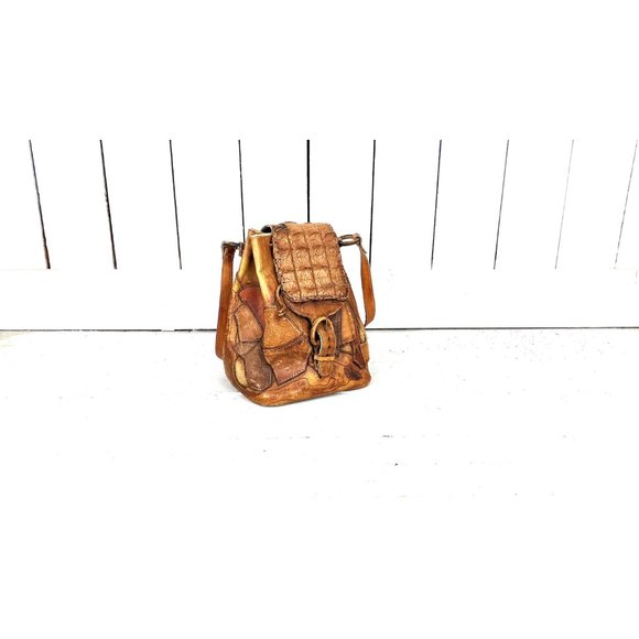 70’s vintage brown tooled patchwork leather drawstring bucket bag shoulder purse - Picture 2 of 10